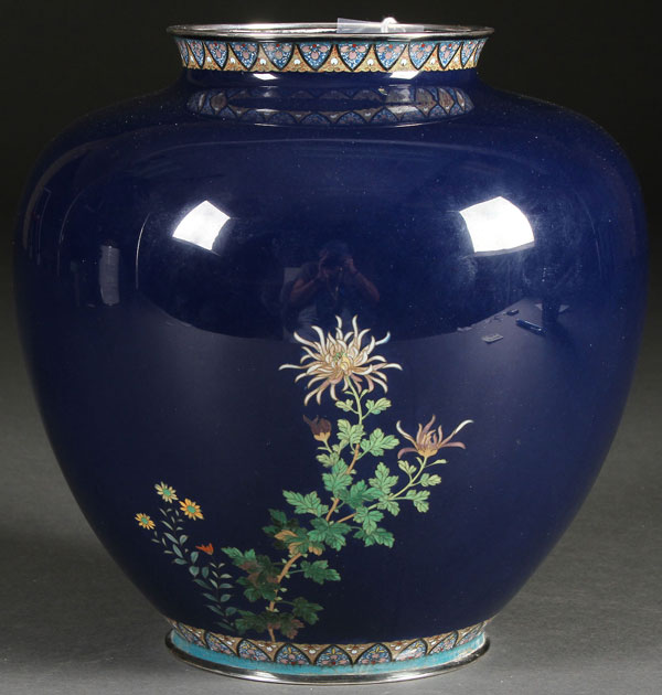 A VERY FINE JAPANESE CLOISONNÉ BRONZE AND SILVER MOUNTED VASE, MEIJI PERIOD, CIRCA 1890. Possibly - Image 2 of 9