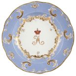 A RUSSIAN PORCELAIN PLATE FROM THE BANQUET SERVICE, IMPERIAL PORCELAIN FACTORY, PERIOD OF NICHOLAS