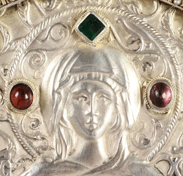 A VERY FINE RUSSIAN SILVER-GILT AND GEM SET NEO BYZANTINE PANAGIA, MOSCOW, DATED 1915. The large - Image 8 of 10