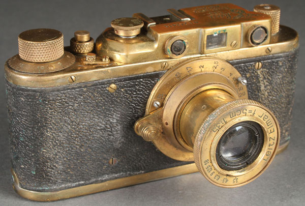 A PAIR OF RUSSIAN SOVIET PERIOD MADE COPIES OF LEICA CAMERAS. Including one bearing German WWII - Image 3 of 5