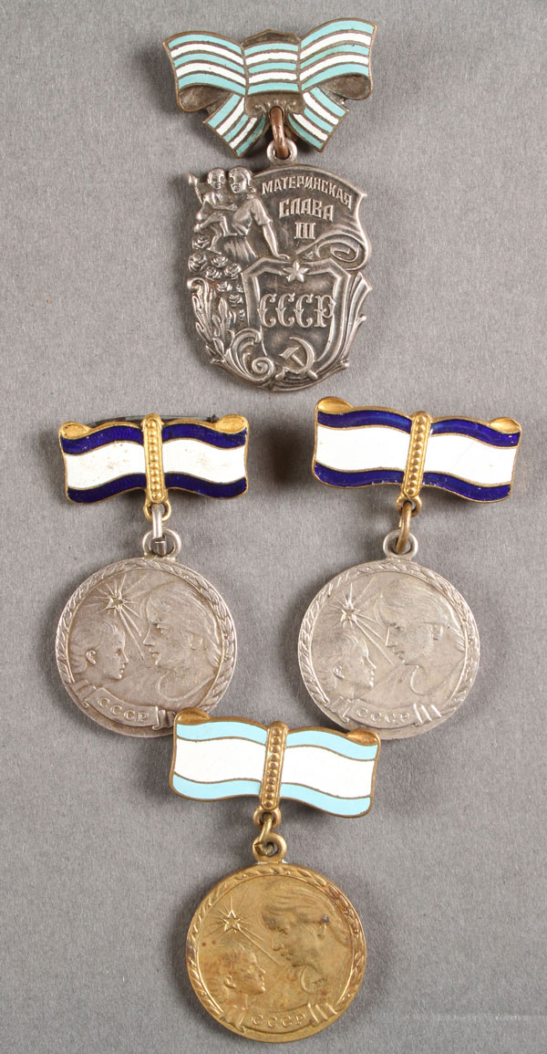 A GROUP OF 34 RUSSIAN SOVIET BADGES, CIRCA 1945-1995 - Image 9 of 10