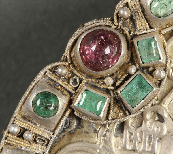 A VERY FINE RUSSIAN SILVER-GILT AND GEM SET NEO BYZANTINE PANAGIA, MOSCOW, DATED 1915. The large - Image 10 of 10