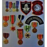 American Medals, cloth patches and miniatures (15) including: The Naval Cross, Vietnam Service medal