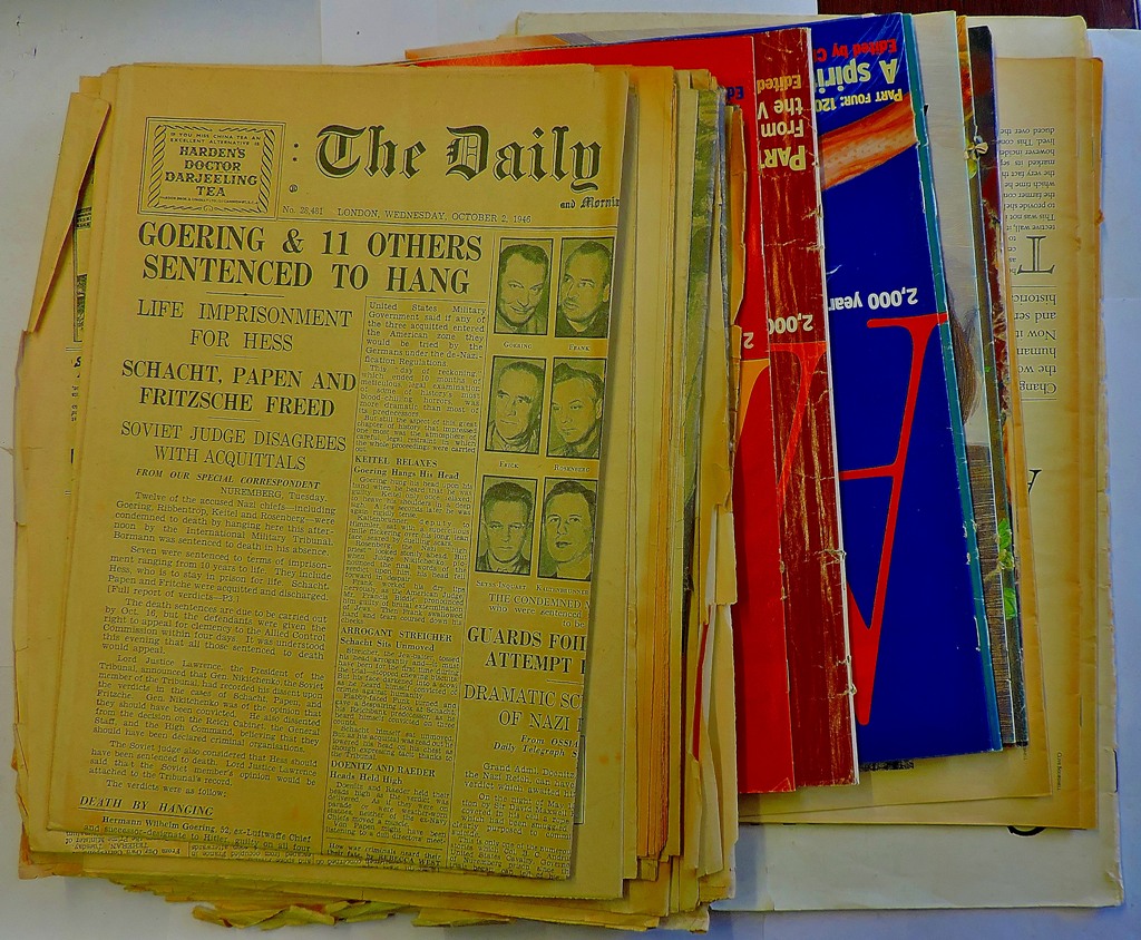 Magazines and Newspapers-A mixed lot of some 26 pieces covering the deaths of George V1,Churchill,