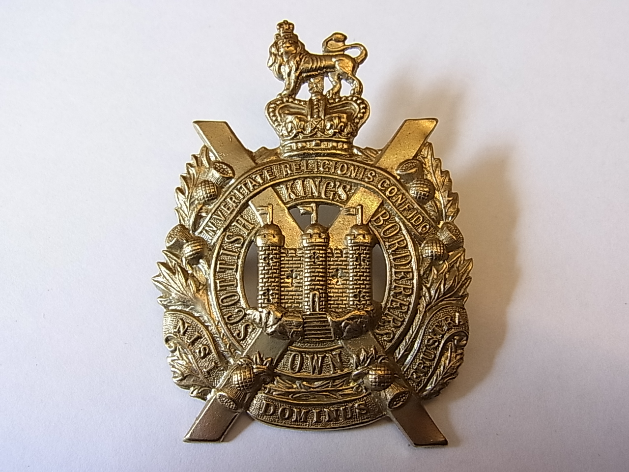 Kings Own Scottish Borderers Cap badge Victorian OR's 1889 - 1902 issue, QVC (White Metal, lugs) K&