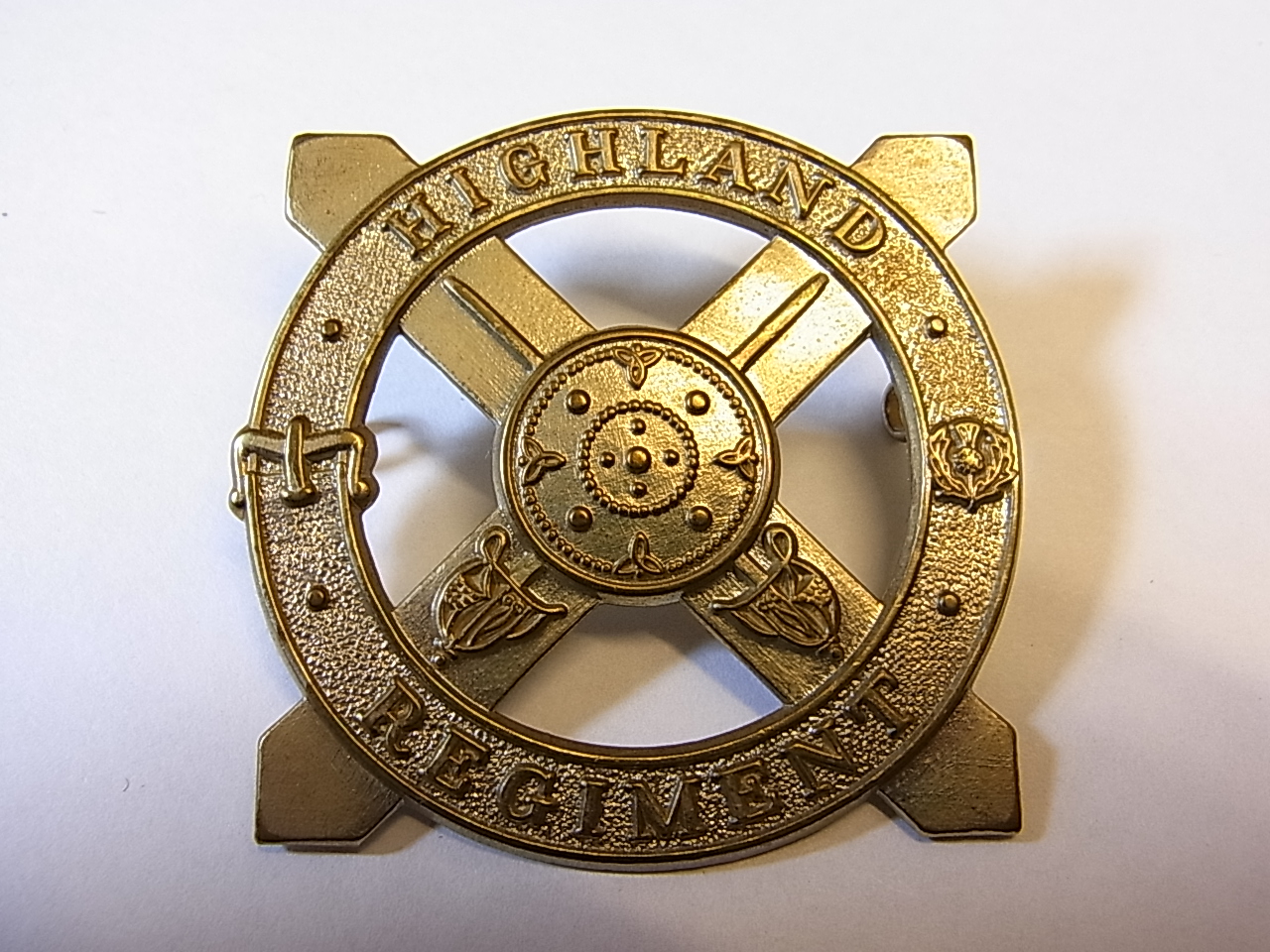 The Highland Regiment WWII Officers cap badge (White-Metal, lugs) K&K: 2265