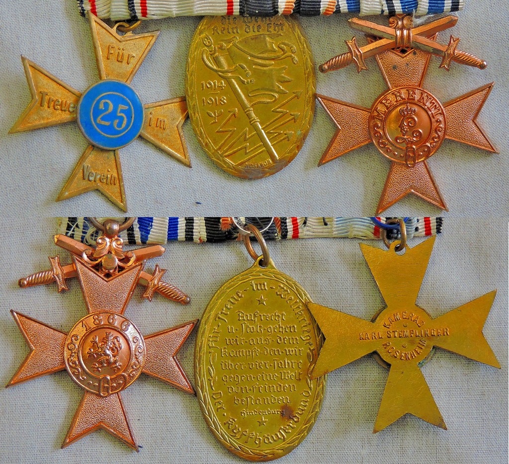 Imperial German WWI mounted group of three, Bavarian Medal of Merit 3rd class with crossed swords, - Image 2 of 4