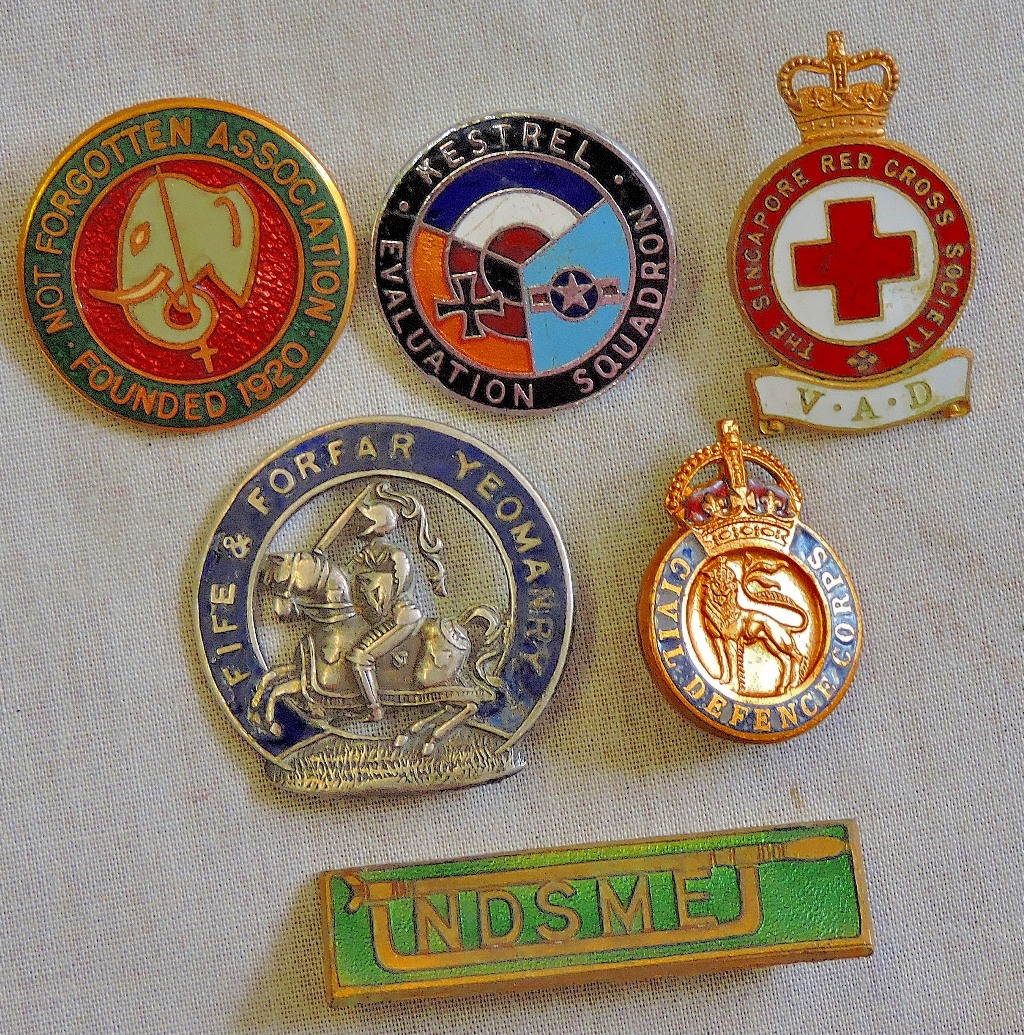 Sweetheart and Lapel badge collection (6), WWI Fife and Forfar Yeomanry Sweetheart made by Lambourne