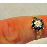 Jewellery-9ct Ladies Gold Ring, Lovely setting.