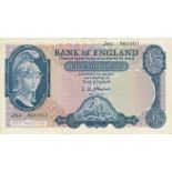 England - £5 Blue Britannia 1961 J04 860501 O'Brien VF+ B280