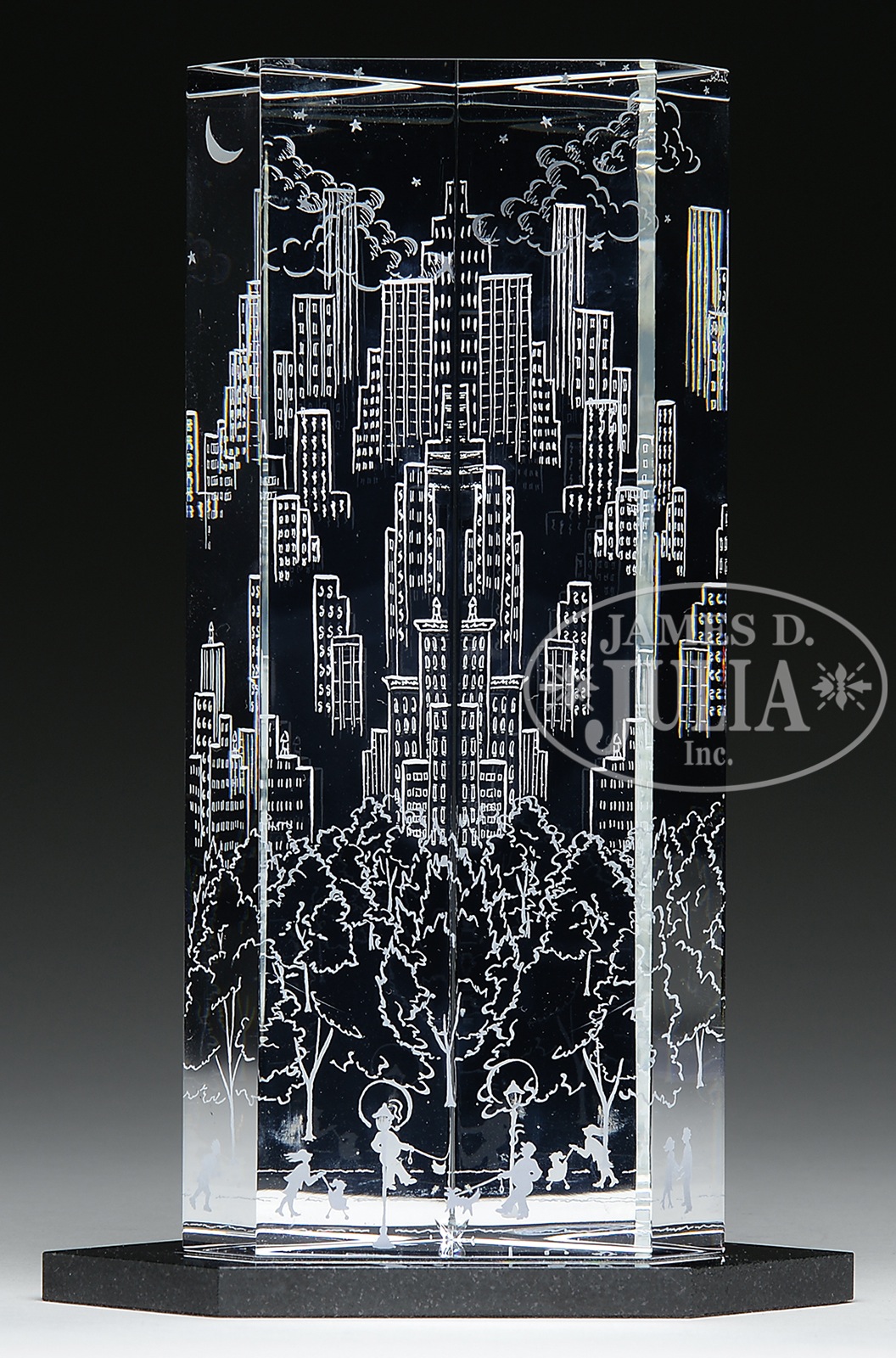 STEUBEN SPIRE DEPICTING NEW YORK. The spire in triangular form with cut corners. An etched scene