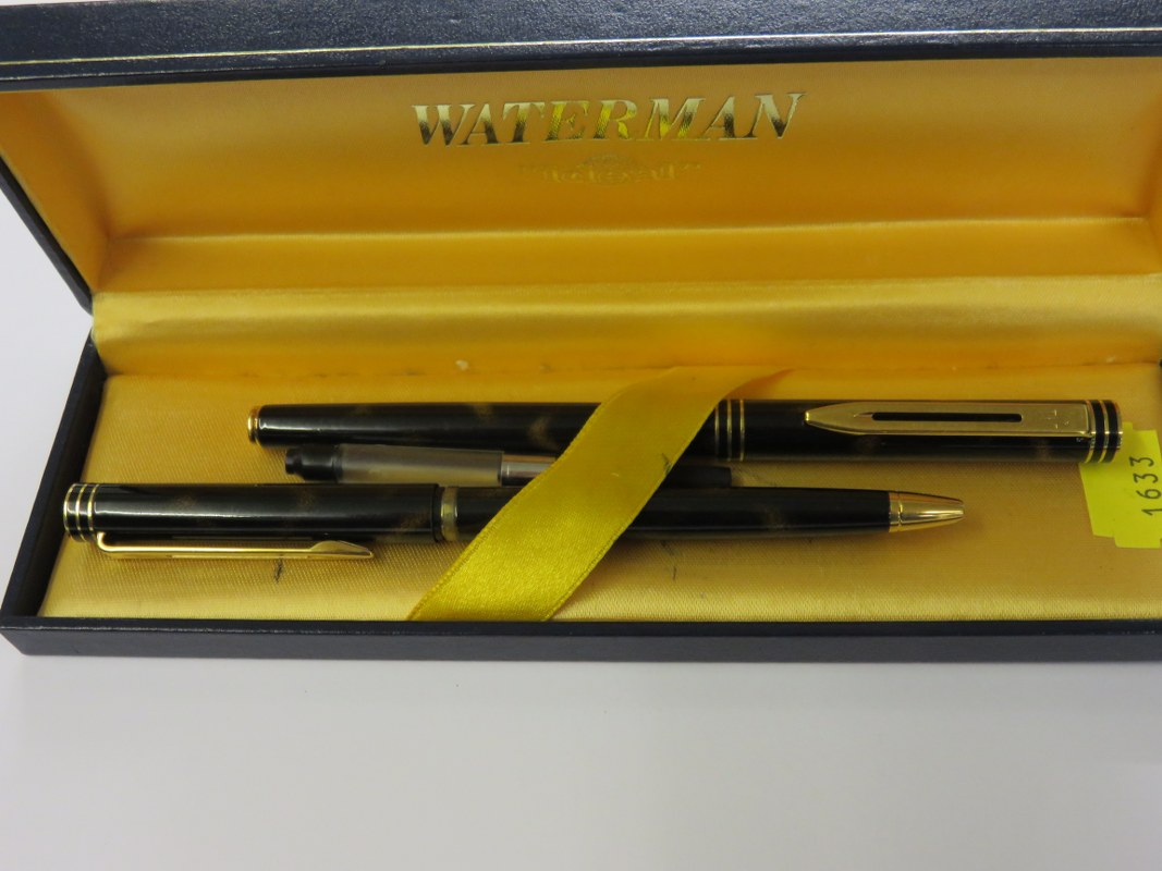 WATERMANS, Boxed Watermans 2 piece pen set including 18ct gold nibbed fountain pen with matching