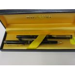 WATERMANS, Boxed Watermans 2 piece pen set including 18ct gold nibbed fountain pen with matching