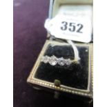 DIAMOND RING, 18ct gold graduated diamond 5 stone ring, approx 1ct,