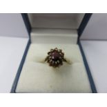 GARNET RING, 9ct gold garnet cluster ring,