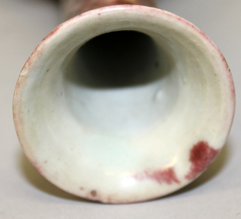 AN UNUSUAL CHINESE PORCELAIN TRIPOD CANDLESTICK, applied with a purple-red glaze and with inverted - Image 4 of 5