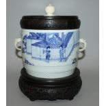 A GOOD CHINESE KANGXI MARK & PERIOD BLUE & WHITE PORCELAIN JAR, together with a good quality