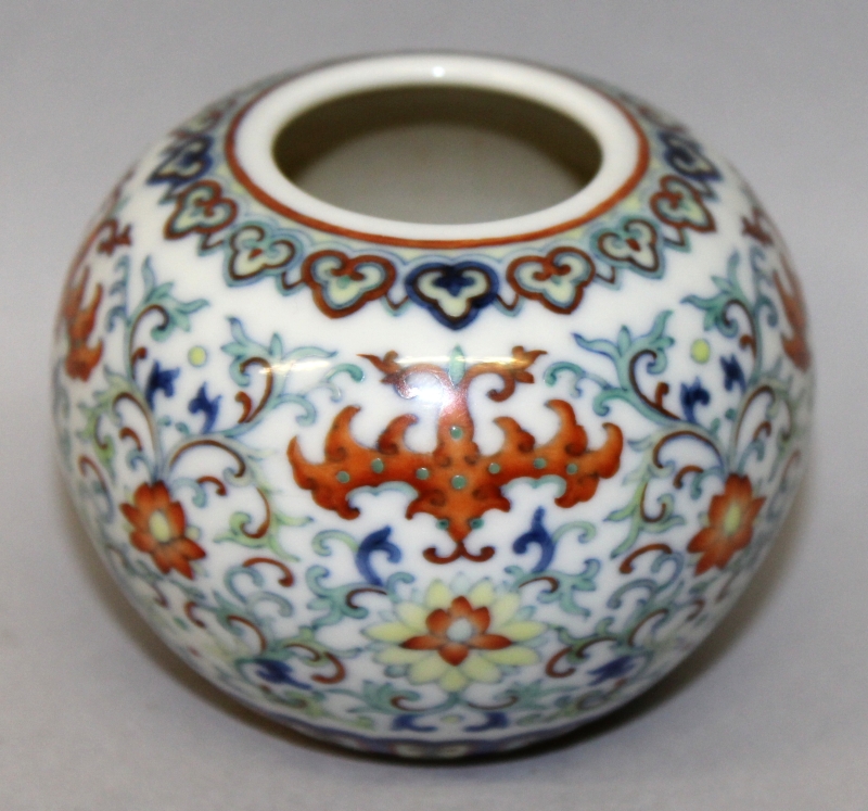 A SMALL CHINESE DOUCAI PORCELAIN WATER POT, decorated with bats above scrolling lotus, the base with - Image 2 of 6
