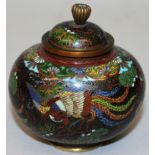 A GOOD QUALITY JAPANESE MEIJI PERIOD CLOISONNE VASE & COVER, the sides of the oval section body