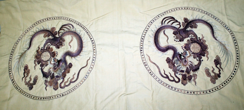 A GOOD QUALITY 19TH/20TH CENTURY CHINESE SILK EMBROIDERED LARGE CUSHION COVER, with unfinished