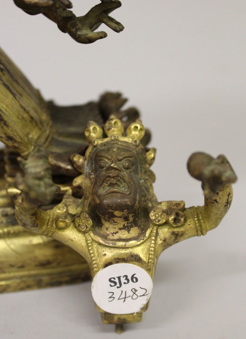 A GOOD QUALITY CHINESE SECTIONAL GILT BRONZE GROUP OF HAGAGRIVA & HIS CONSORT, the deity supported - Image 5 of 9