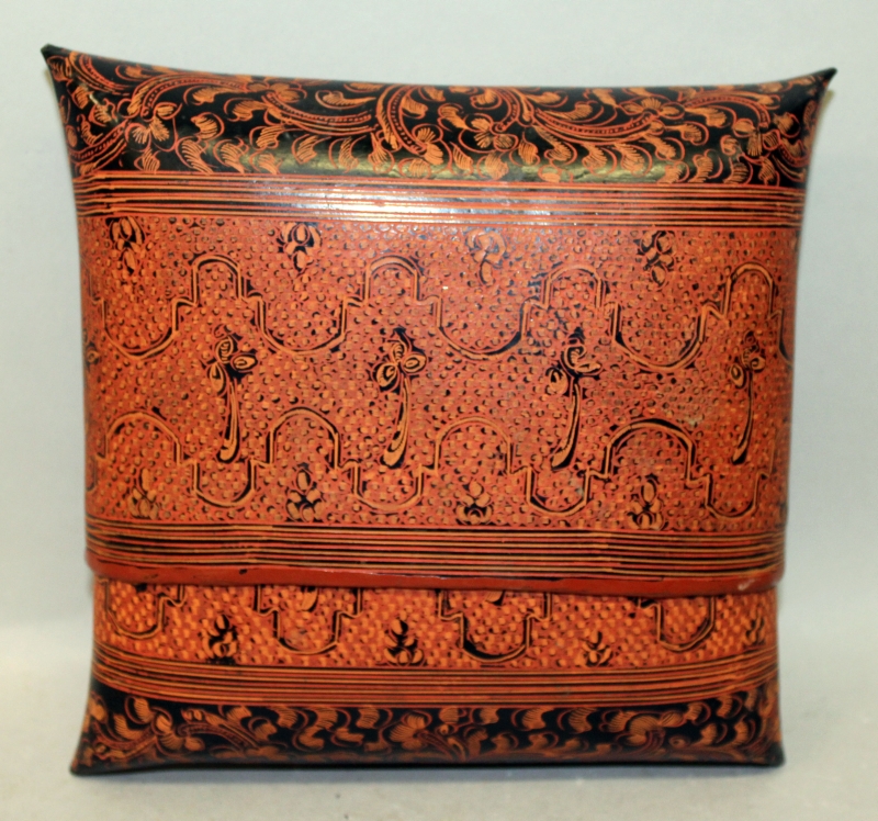 TWO SOUTH-EAST ASIAN LACQUERED REED WORK PURSES, with removable covers, 8.1in x 6.4in & 6.8in x 7. - Image 3 of 8