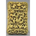 A GOOD QUALITY 19TH CENTURY CHINESE CANTON IVORY CARD CASE, of barbed rectangular form, unusually