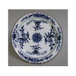 AN 18TH CENTURY RARE DERBY BLUE AND WHITE PLATE in Chinese style, a similar example sold in