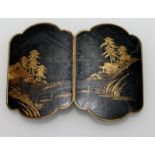 AN EARLY 20TH CENTURY JAPANESE KOMAI STYLE BELT BUCKLE, in two parts, each piece decorated in inlaid