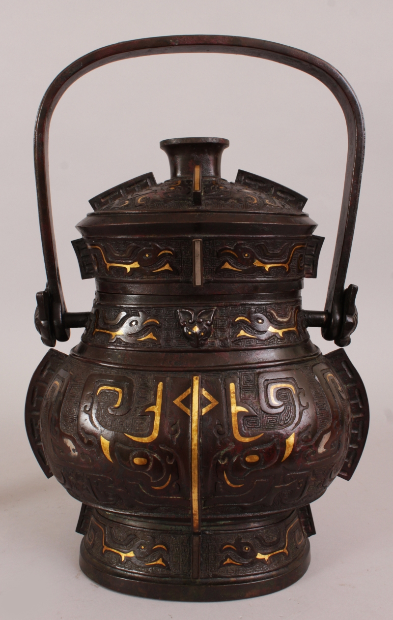A FINE QUALITY & RARE CHINESE MING DYNASTY INLAID BRONZE YOU VASE & COVER, after an early Western - Image 3 of 10