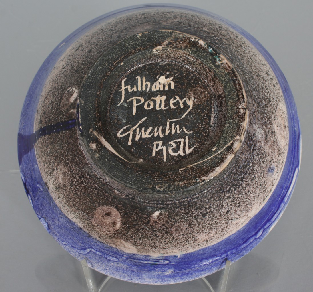 QUENTIN BELL POTTERY, FULHAM (1910-1996) A CIRCULAR POTTERY BOWL with a dancing figure on a blue - Image 3 of 3