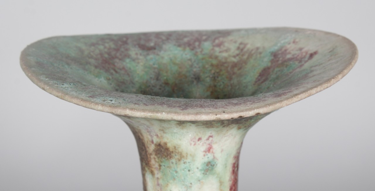 DAME LUCIE RIE (1902-1995) AUSTRIAN A SPECKLED POTTERY VASE with flared lip and volcanic glaze. - Image 5 of 7