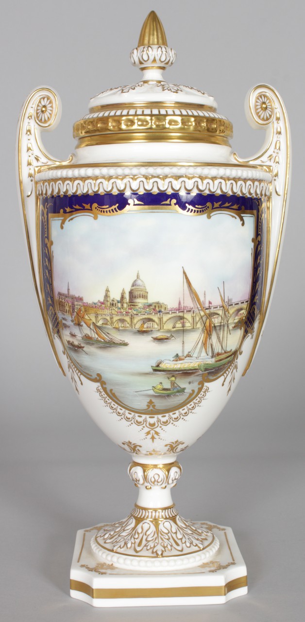 A ROYAL WORCESTER FINE VASE AND COVER decorated with a scene of St. Pauls, London, signed BC,