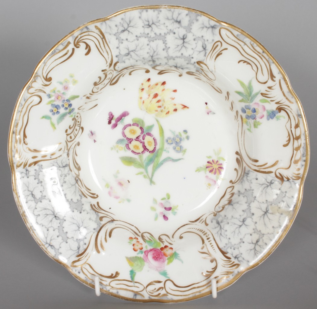 A GRAINGERS & KERR & BINNS, WORCESTER COLLECTION OF PLATES, a jewelled plate with heathers, a - Image 3 of 8