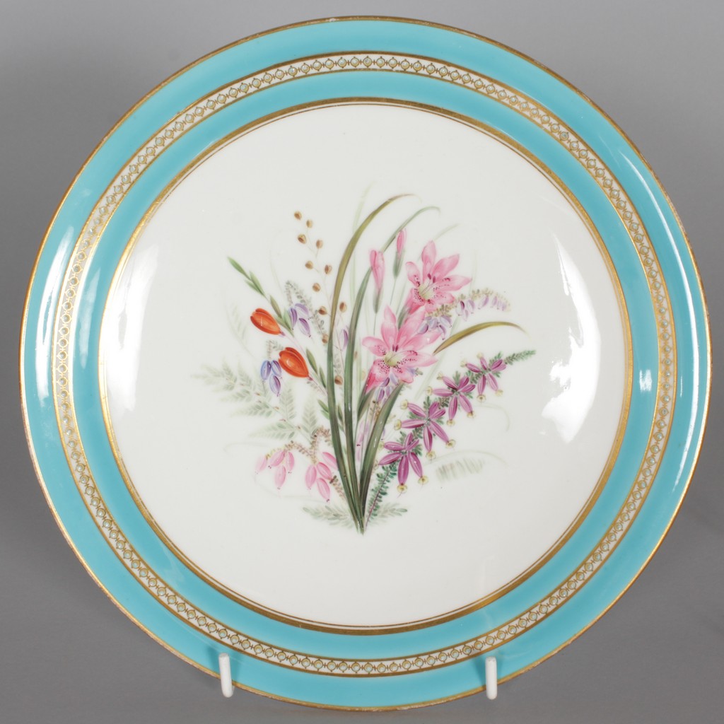 A GRAINGERS & KERR & BINNS, WORCESTER COLLECTION OF PLATES, a jewelled plate with heathers, a - Image 4 of 8