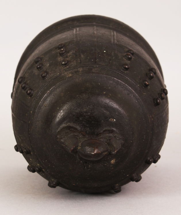 A 19TH CENTURY CHINESE BRONZE MODEL OF A TEMPLE BELL, the shoulders cast in relief with studs, 5. - Image 7 of 8