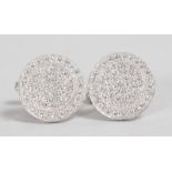 A LOVELY PAIR OF 18CT WHITE GOLD DIAMOND CUFFLINKS of 1.6CTS.