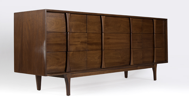 A Mid-Century Modern dresser - Image 3 of 3