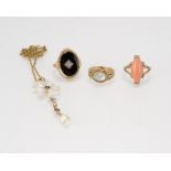 A group of four antique jewelry items