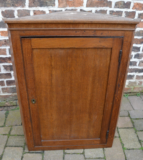 Georgian oak corner cupboard