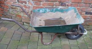 Wheel barrow