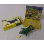 Dinky Toys 101 Thunderbirds 2 & 4