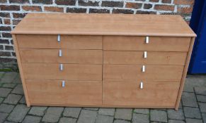 Chest of drawers