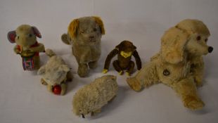 6 clockwork soft toys including dogs, a