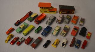 Various Dinky die cast model cars, Lesne