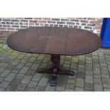 Oak draw leaf table