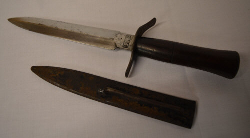 French WW1 trench knife with scabbard
