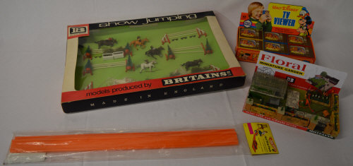 Britains show jumping set, Floral miniat