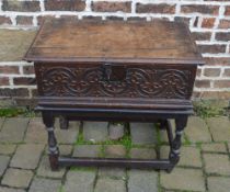 Late 17th/Early 18th Century oak Bible b