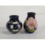 2 small Moorcroft vases (one af) H 9 cm